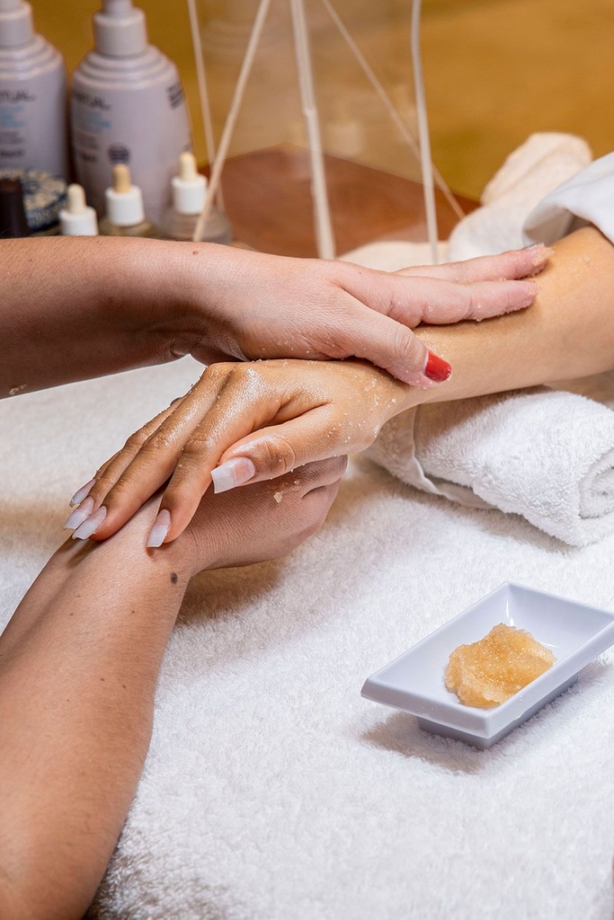 Full Hand Treatment